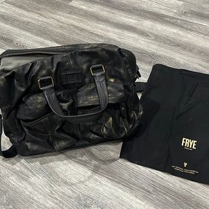 🔥Like NEW Firm Price Frye Scout Metallic Overnight Duffle Crossbody Handbag